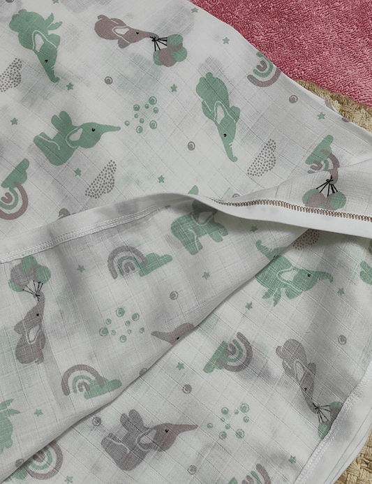 Muslin Baby Towel – Ultra-Soft, Lightweight & Gentle on Delicate Skin