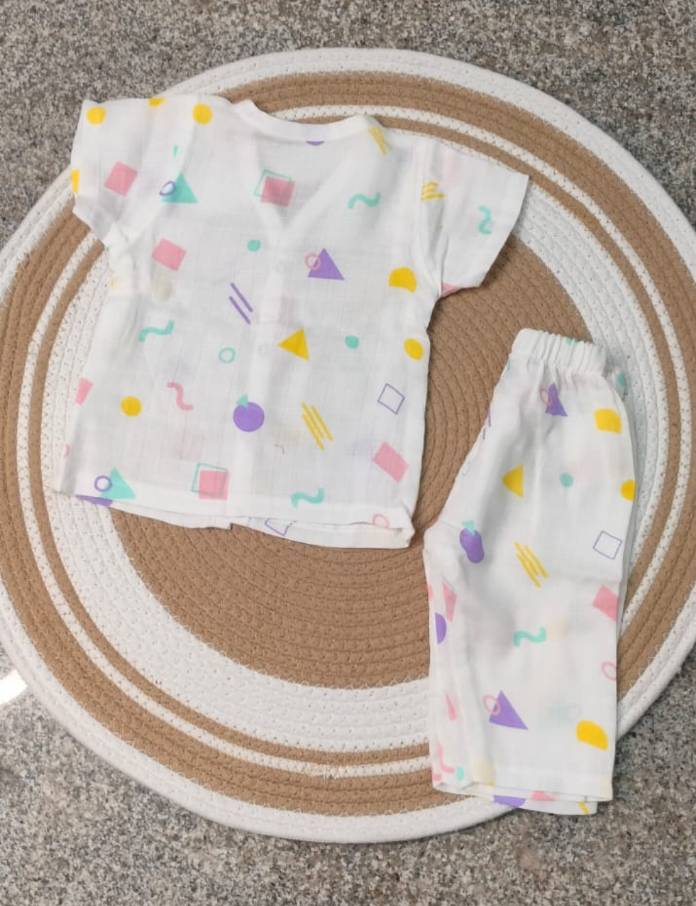 Organic Cotton Muslin Jabla & Pant Set – Ultra-Soft, Chemical-Free Comfort for Newborns (Unisex)